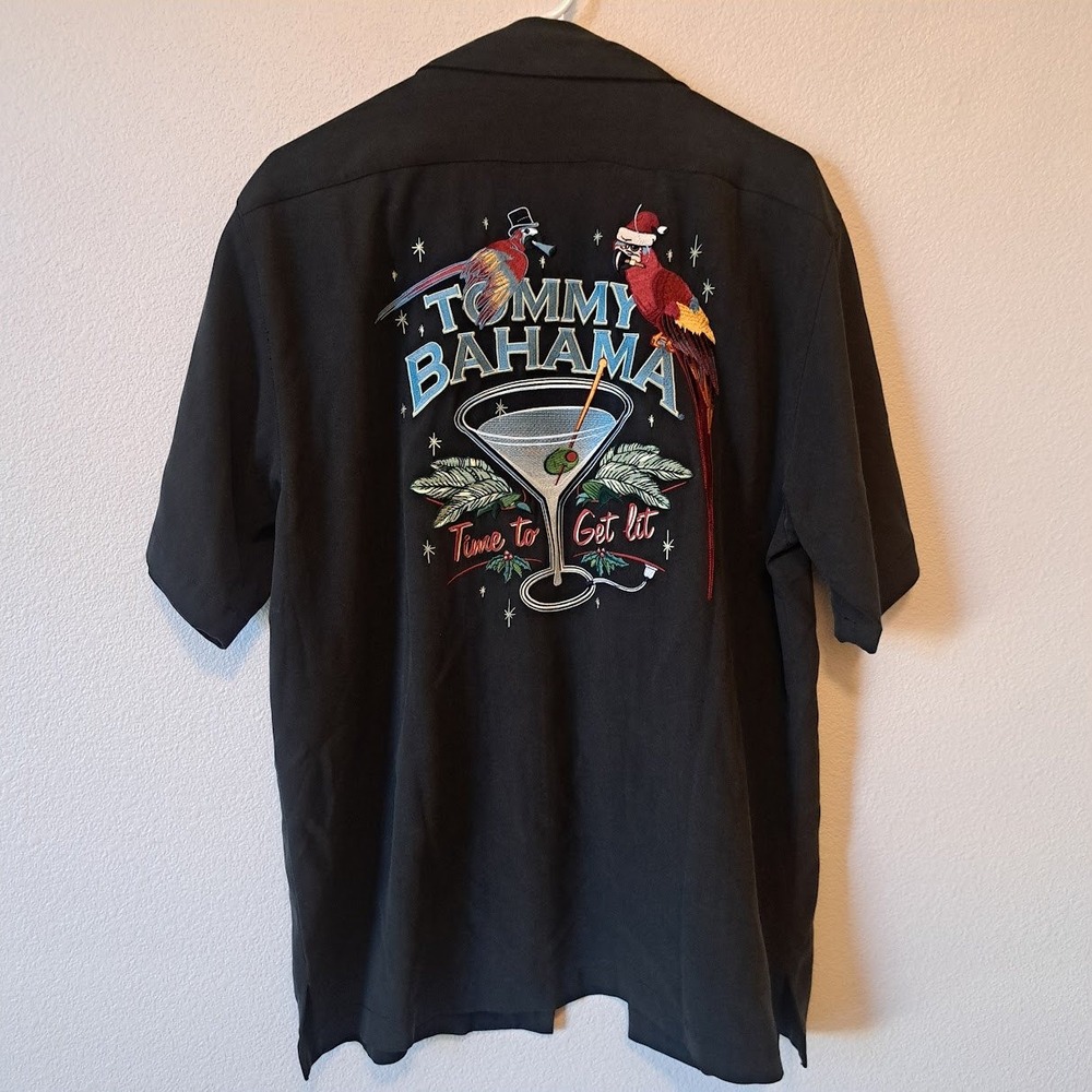 Tommy Bahama Mens Black Silk Time to Get Lit Christmas Parrot Camp Shirt Small